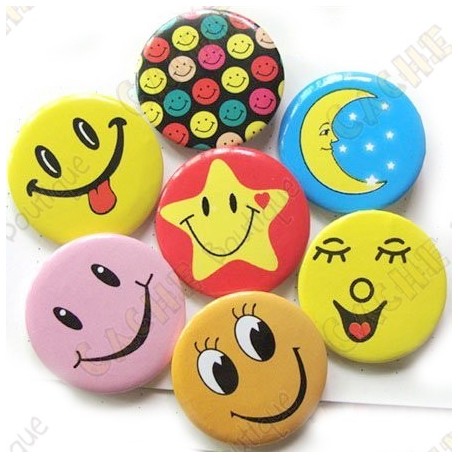 "Smile & co" button X 10