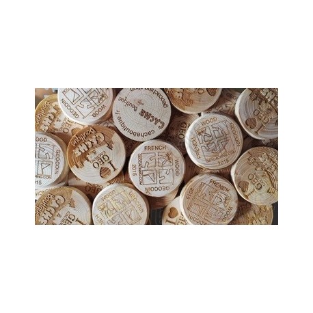 Géocoins en bois personnalisés x 100